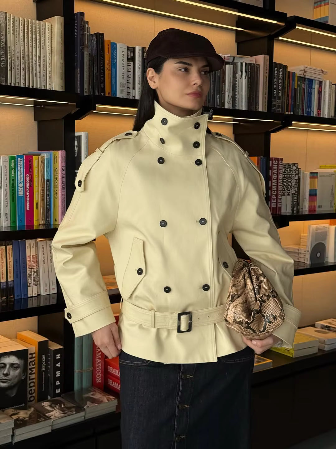 Ella Trenchcoat mit Stehkragen und taillierter Passform