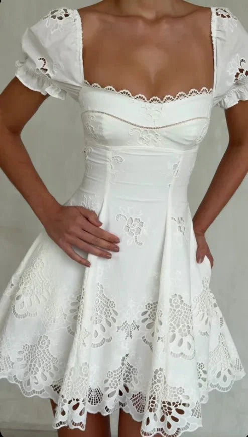 Mini abito Audra in pizzo con intagli