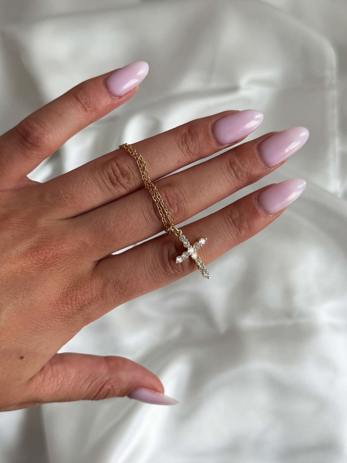 ZEYA - Ariadne Cross Necklace