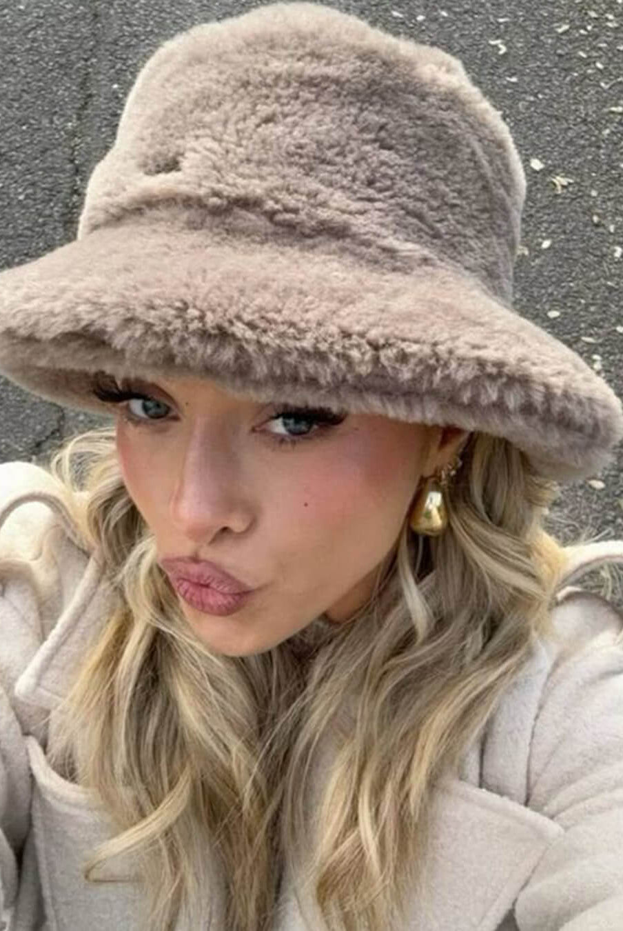 ZEYA - Eden Fluffy Bucket Hat