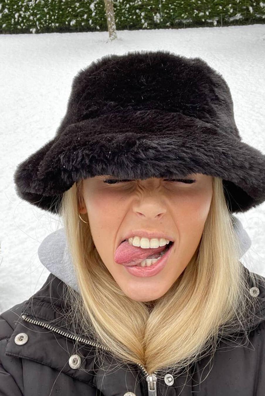 ZEYA - Eden Fluffy Bucket Hat