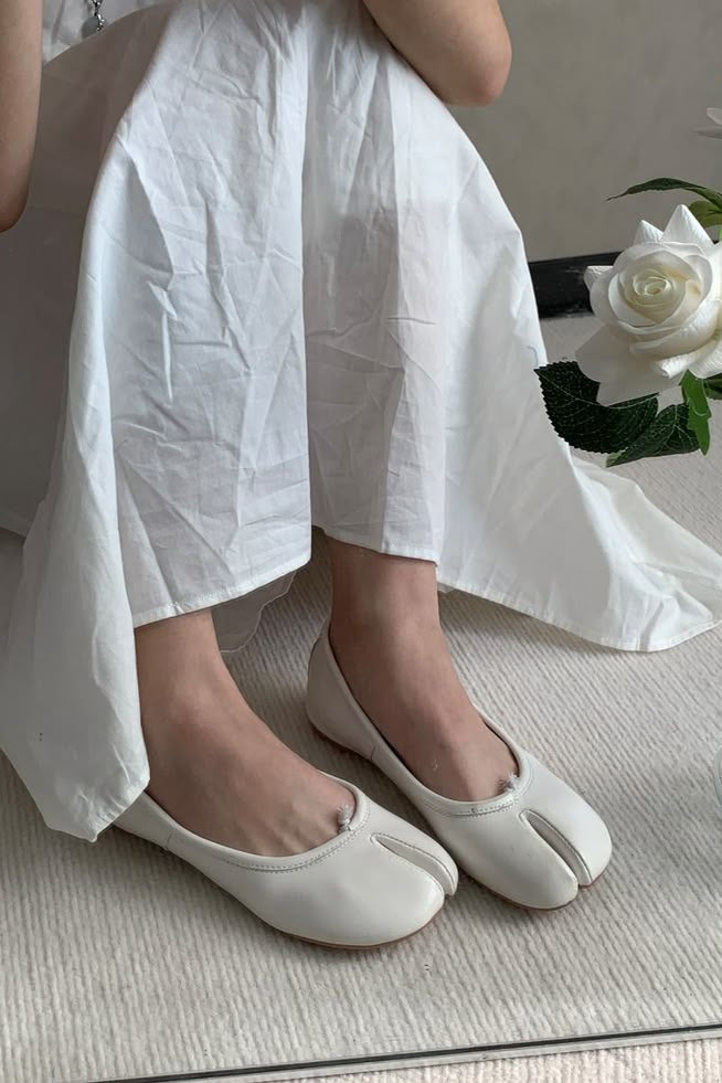 ZEYA - Sally Split Toe Ballet Flats