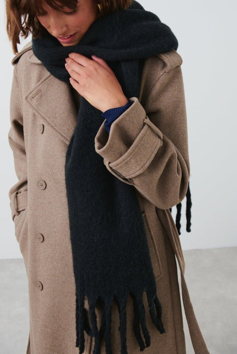 ZEYA - Thigh - Length Chunky Knit Scarf