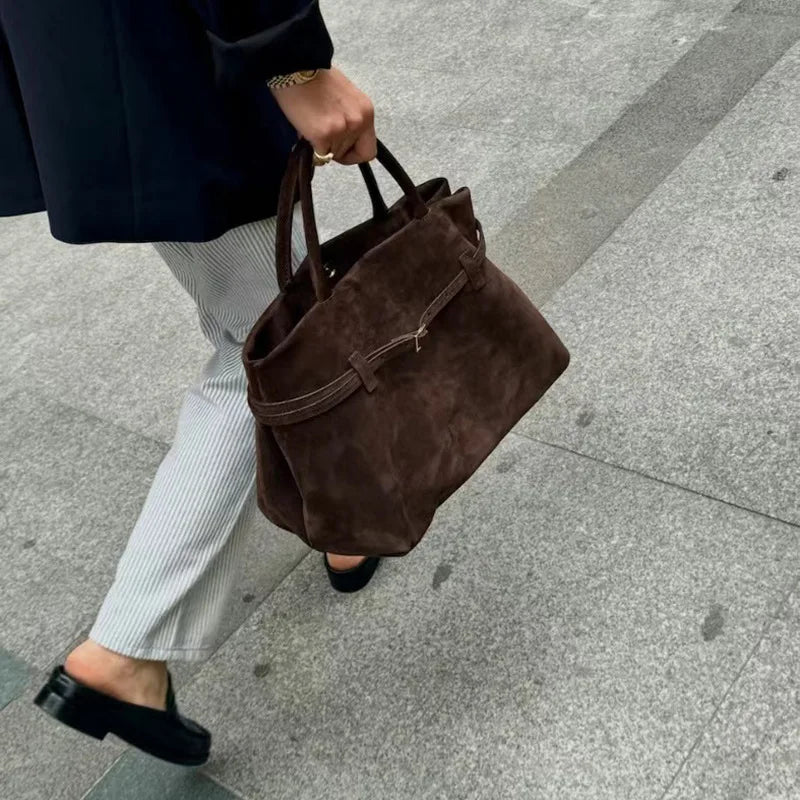 Ava Borsa Tote in Camoscio Opaco