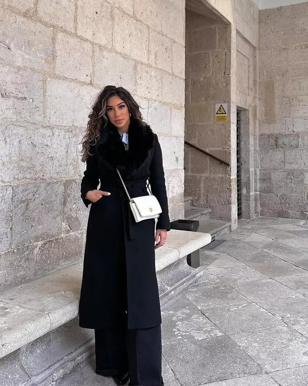 Manteau long Lola avec col en fausse fourrure