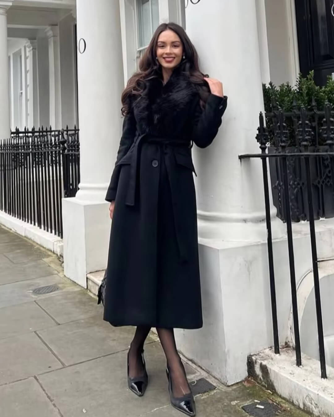 Manteau long Lola avec col en fausse fourrure
