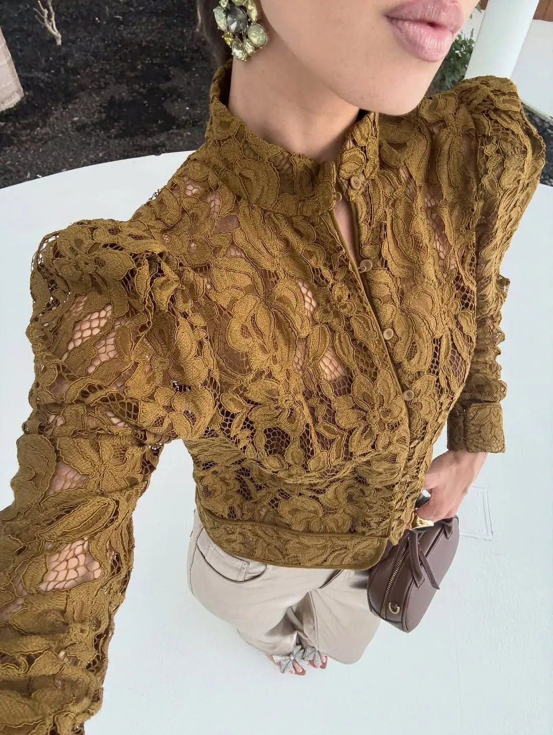 Blouse transparente en dentelle Hannah