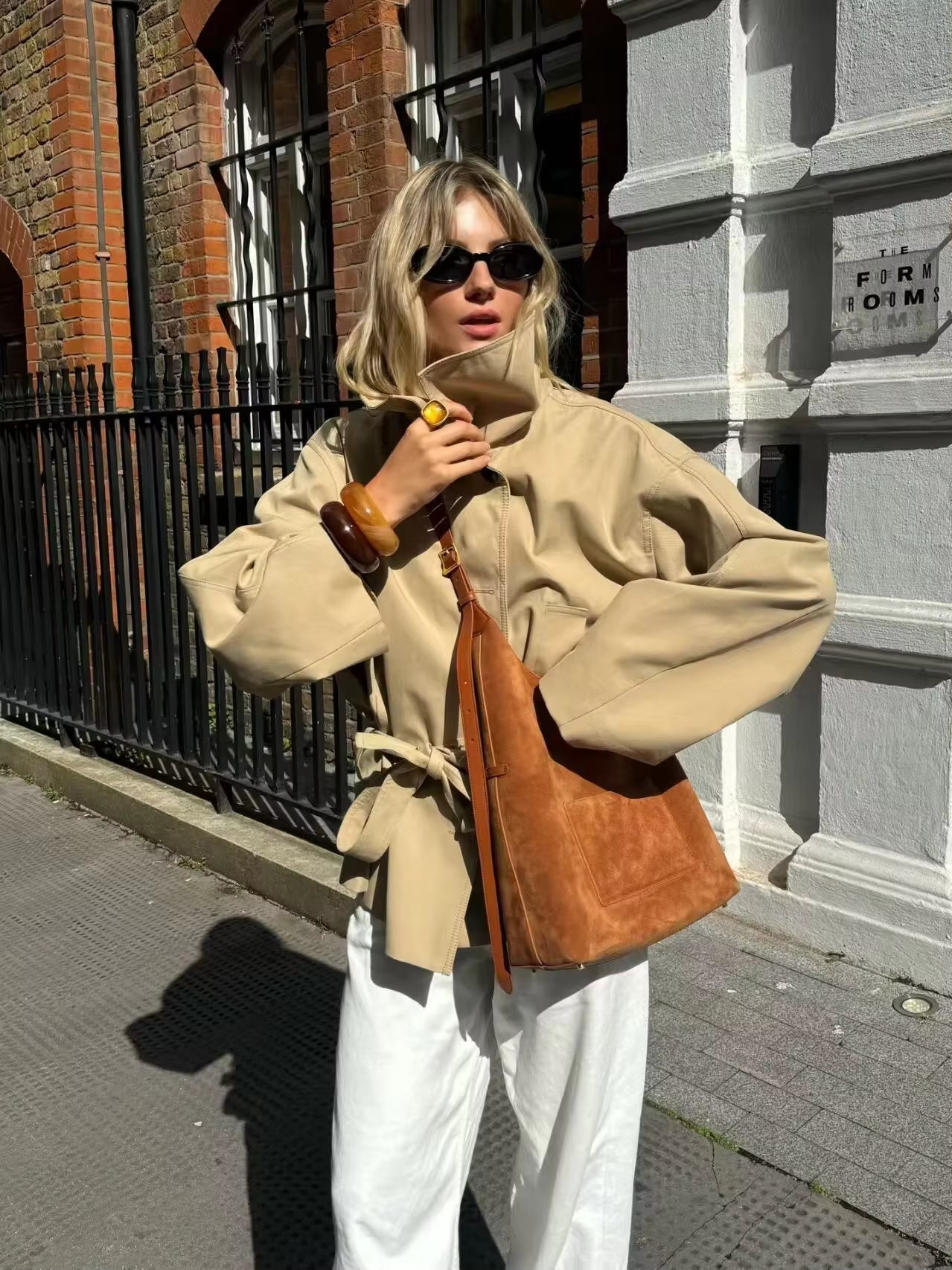 Trench coat Helena asimmetrico con cintura