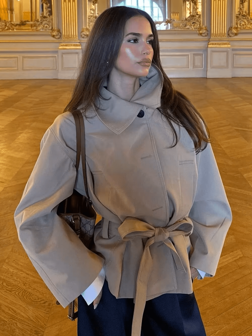 Trench coat Helena asimmetrico con cintura