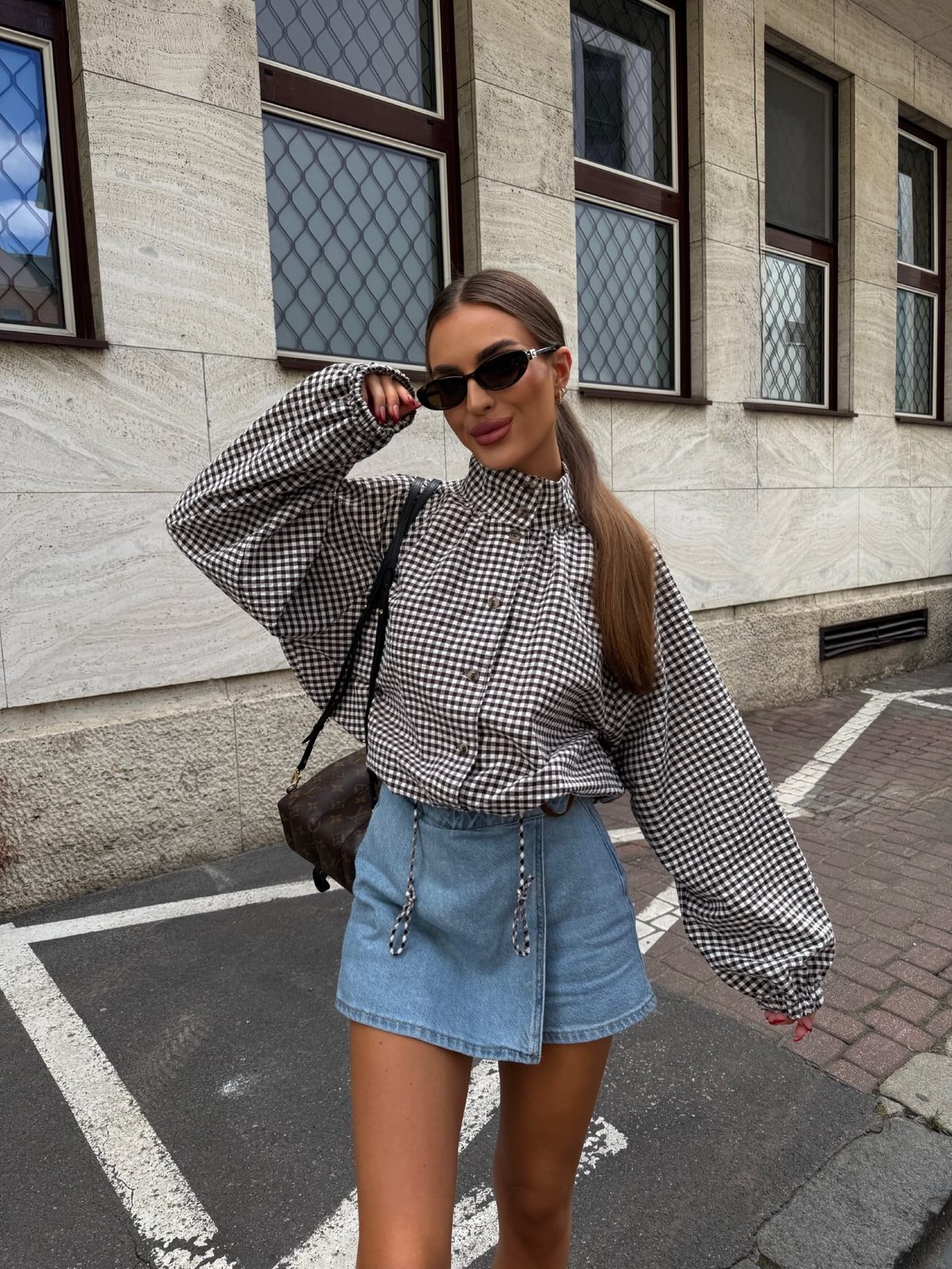 Mila Karierte Jacke mit Kordelzug und hohem Kragen
