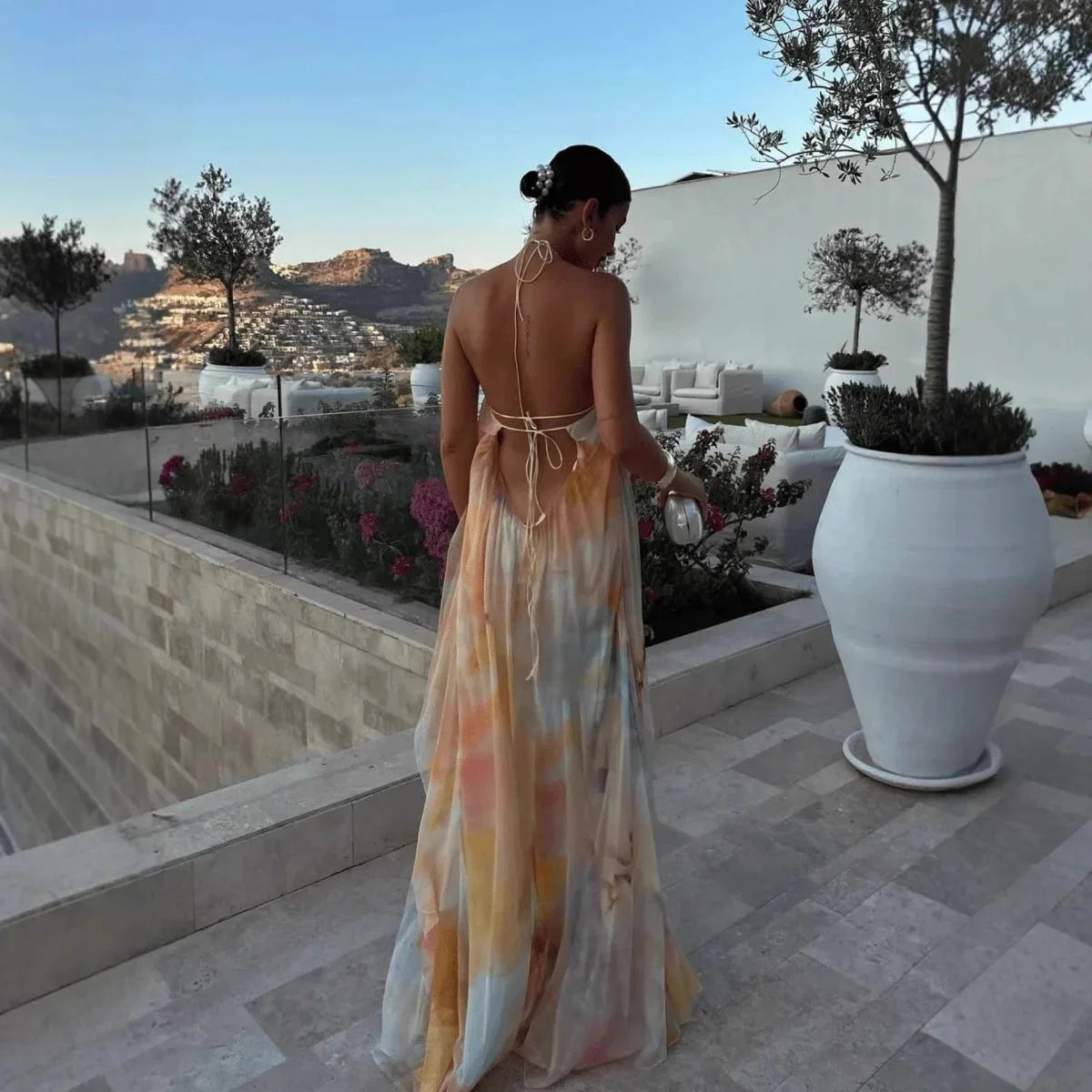 Megan Halterneck Lace-up Maxi Kleid