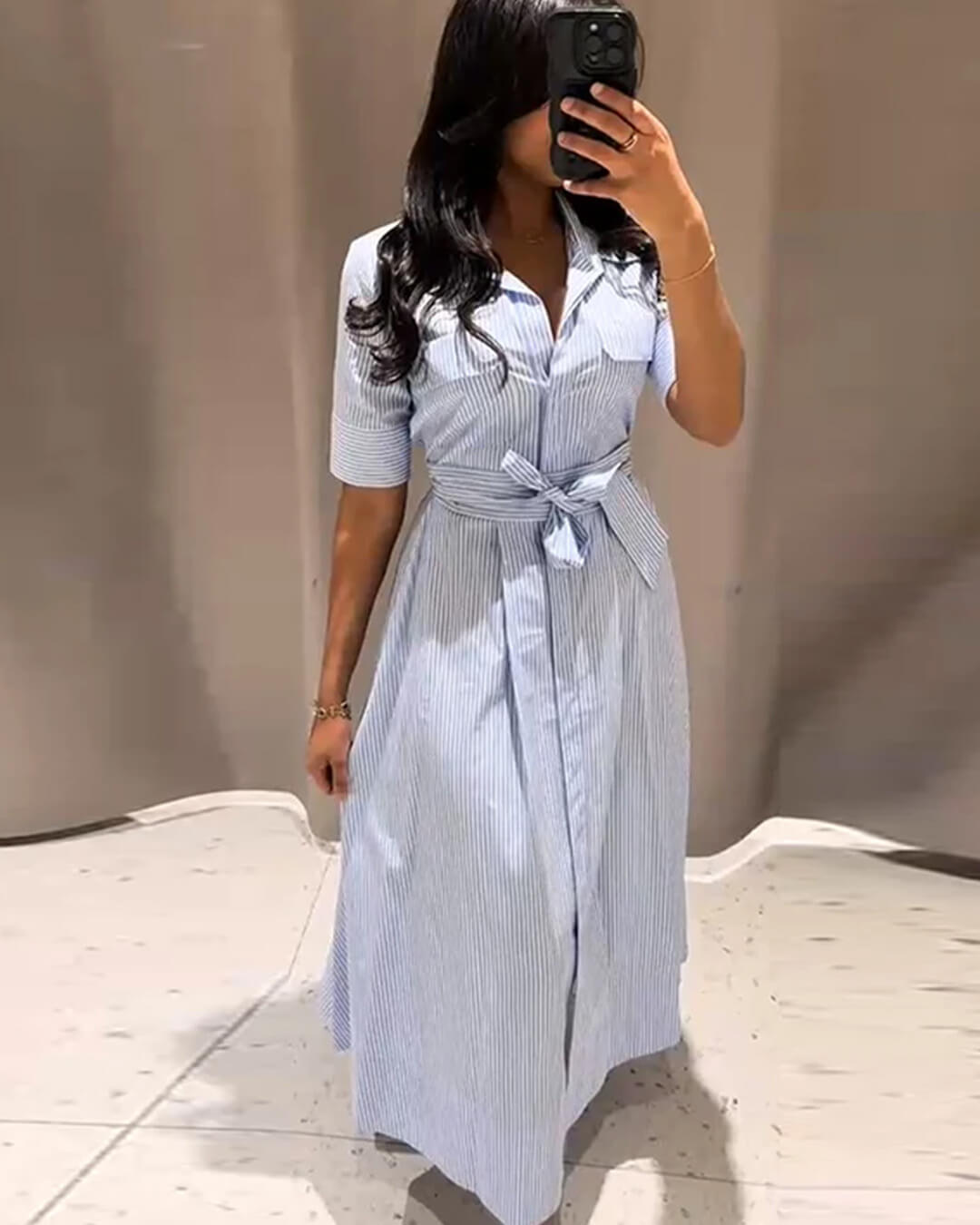 Winona Gestreiftes Maxi-Kleid mit Schnürkragen