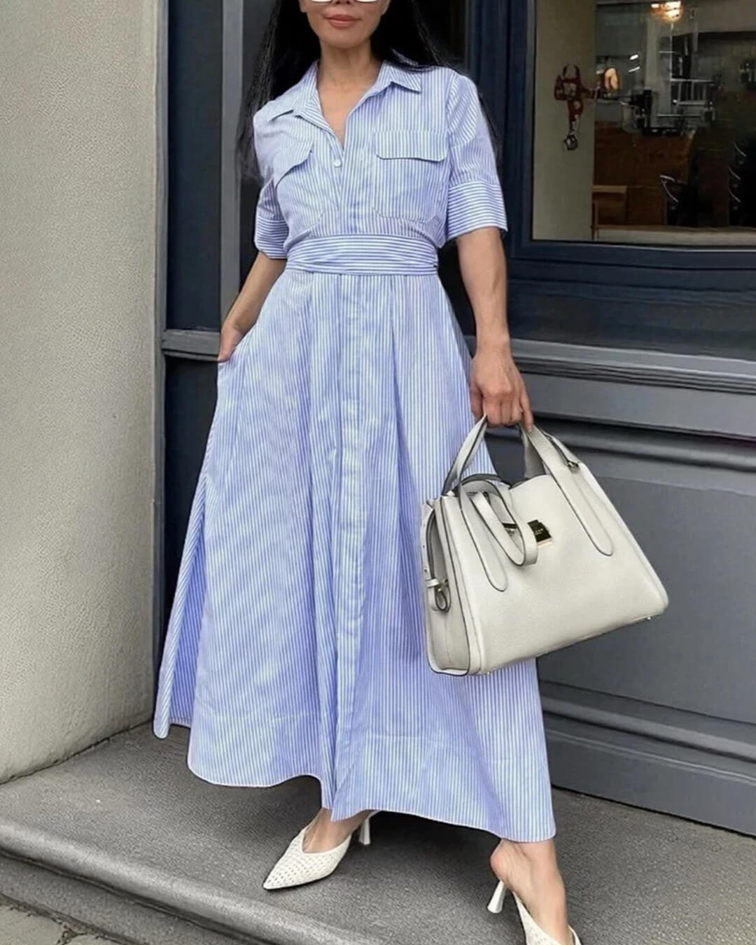 Winona Gestreiftes Maxi-Kleid mit Schnürkragen