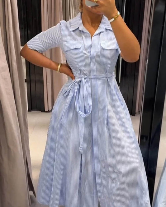 Winona Gestreiftes Maxi-Kleid mit Schnürkragen