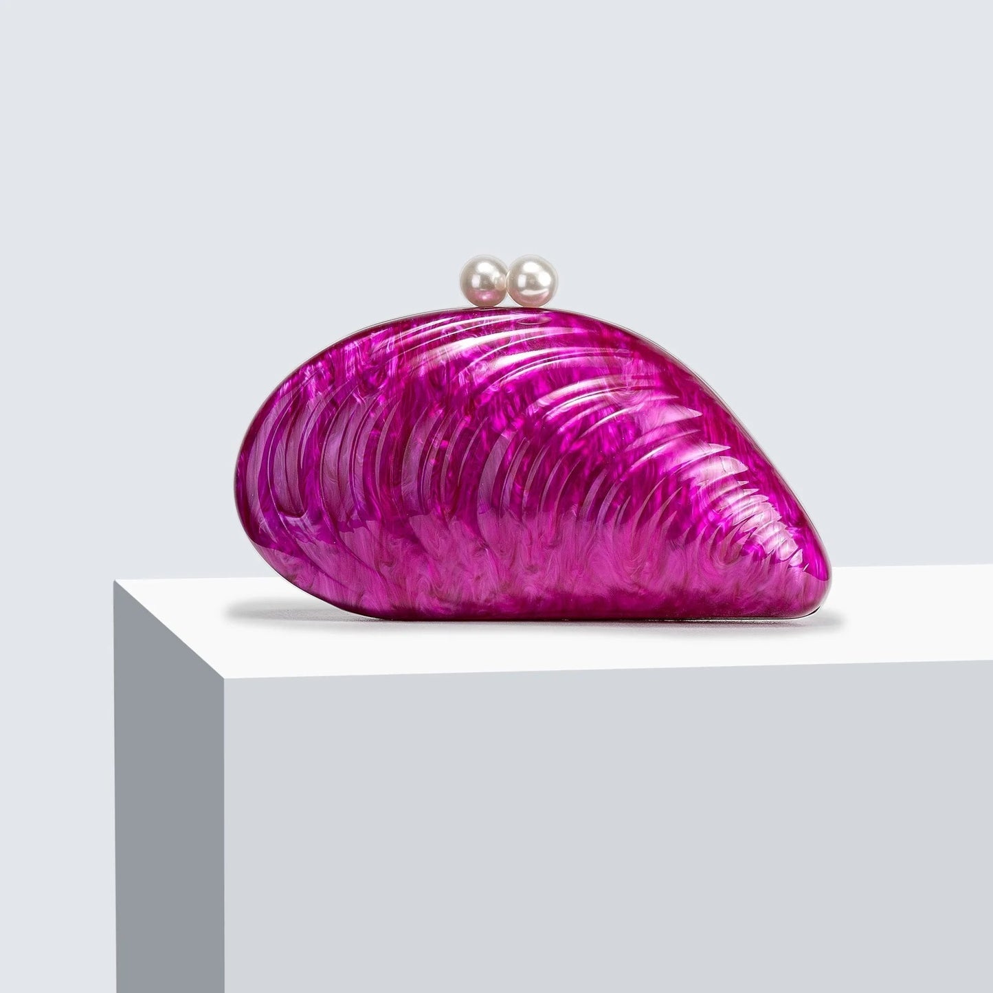 Sophia Muschel-Clutch