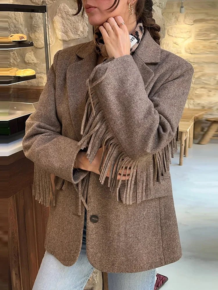 Claudia Blazer mit Quastenbesatz