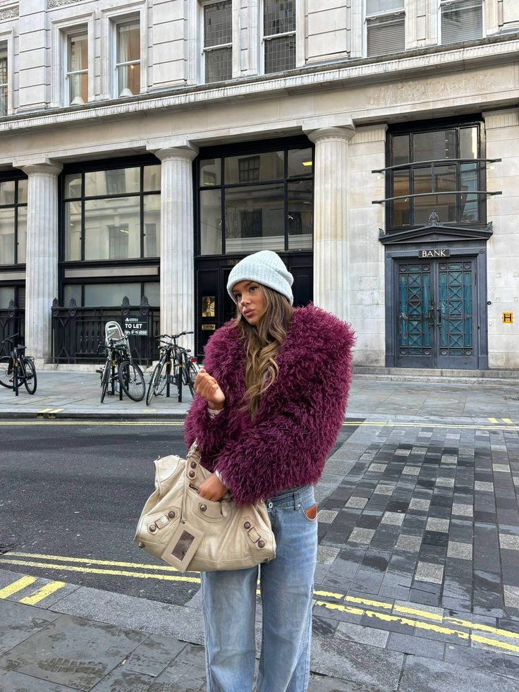 Manteau en fausse fourrure duveteuse Almira