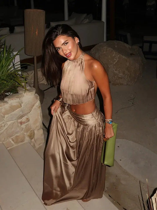 Completo due pezzi Briar scollo halter senza schienale