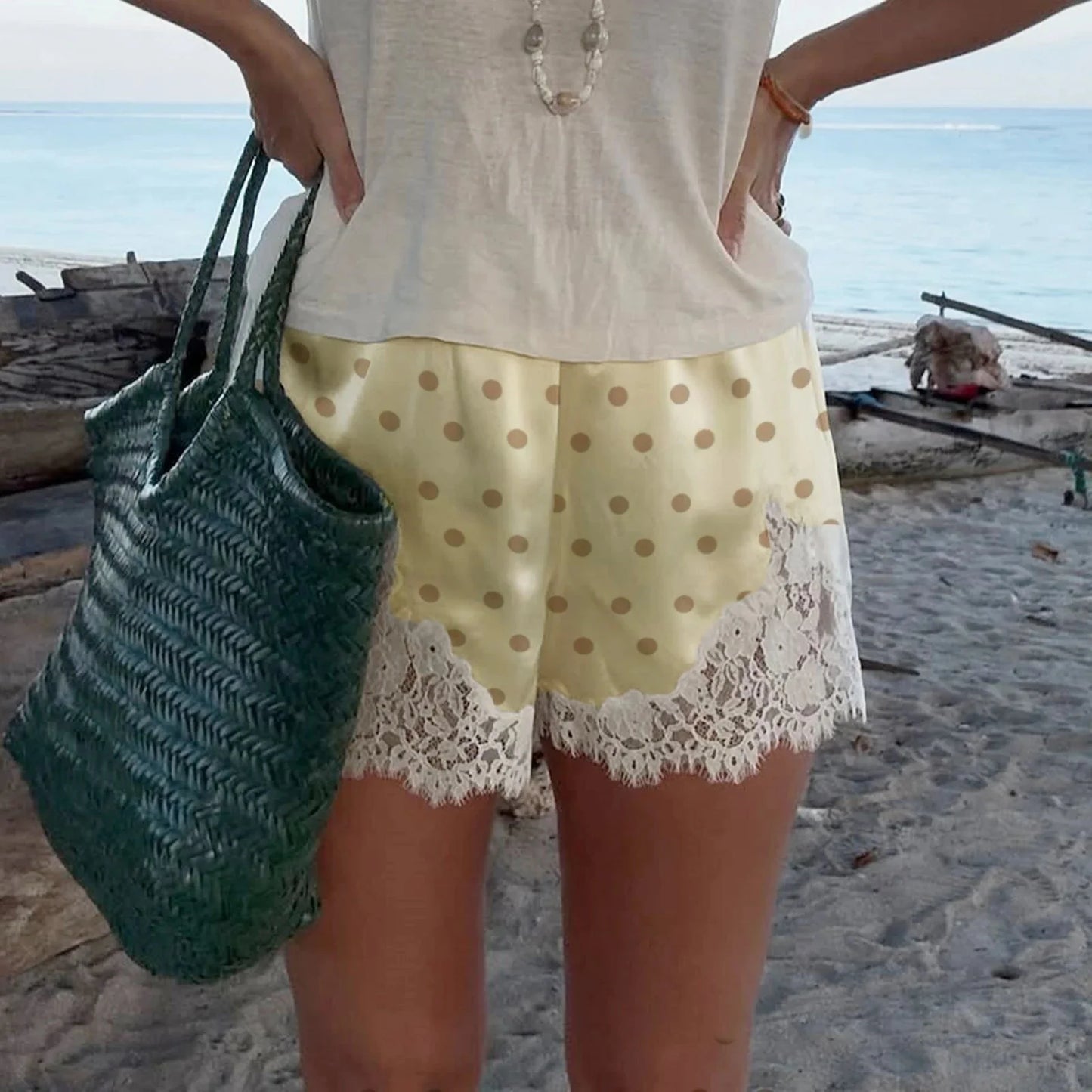 Natasha Polka Dot Shorts mit Spitzenbesatz