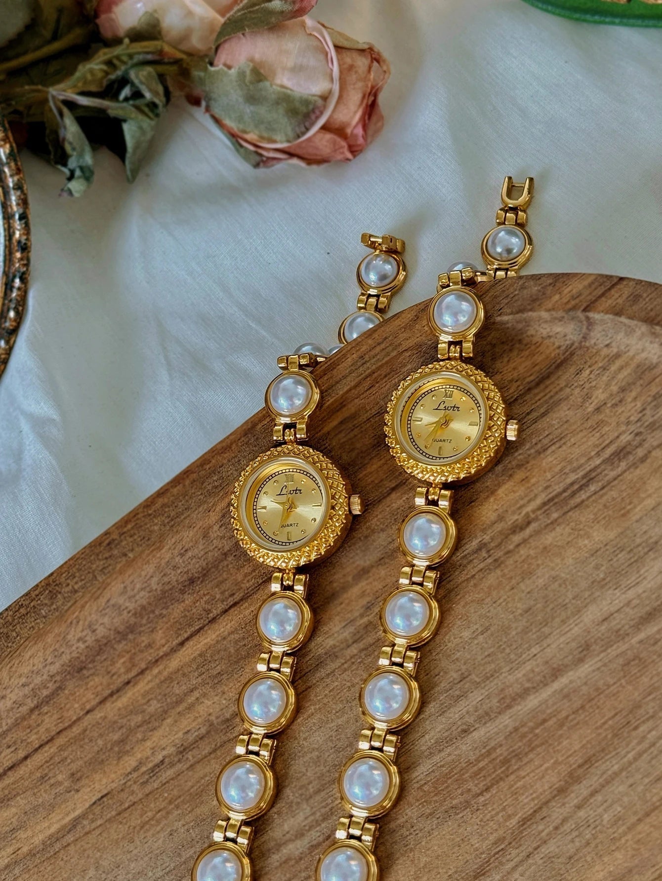 ZEYA - Anara Pearl Watch