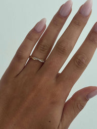 Arabel Infinity Twist Strassring