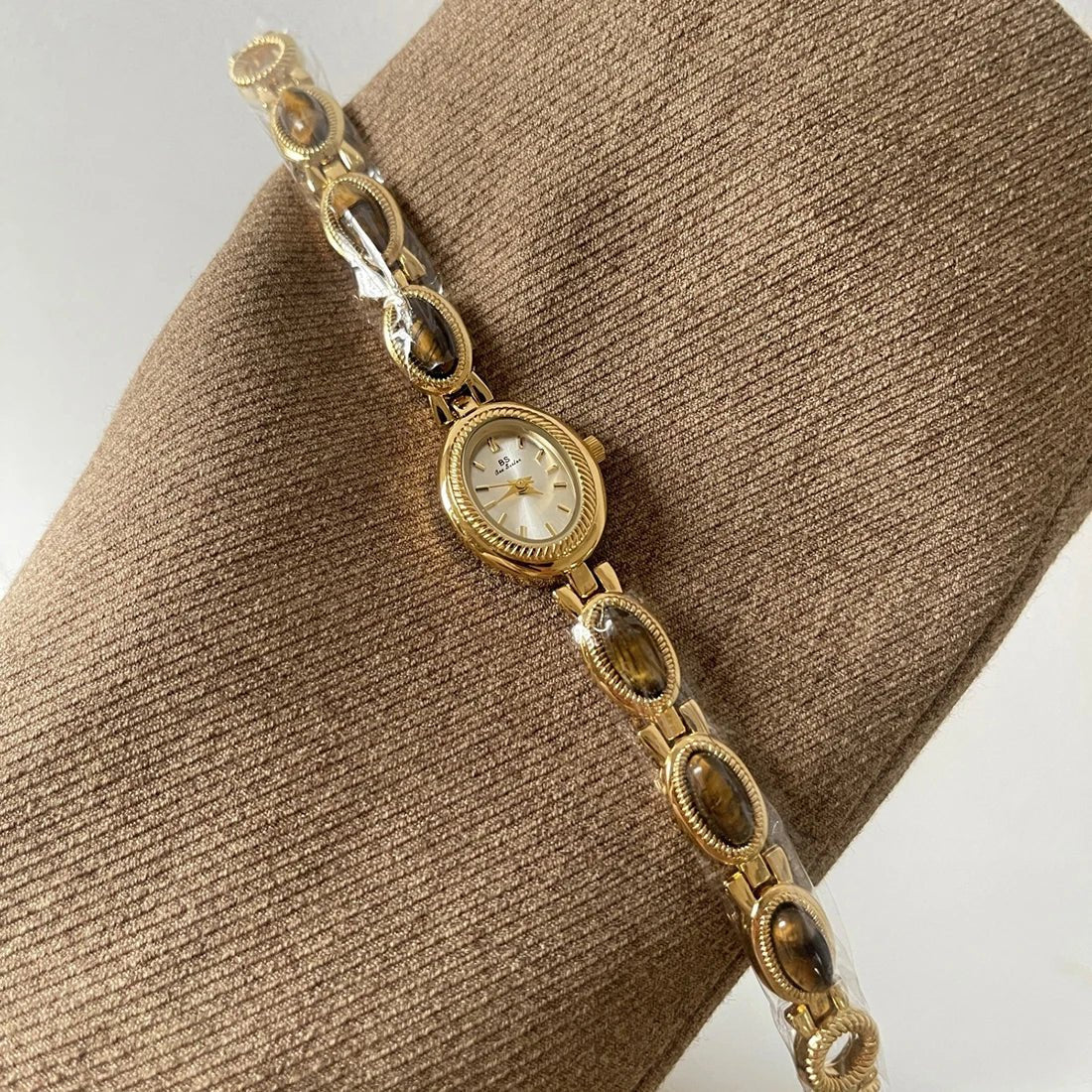 ZEYA - Aubrette Bracelet Watch