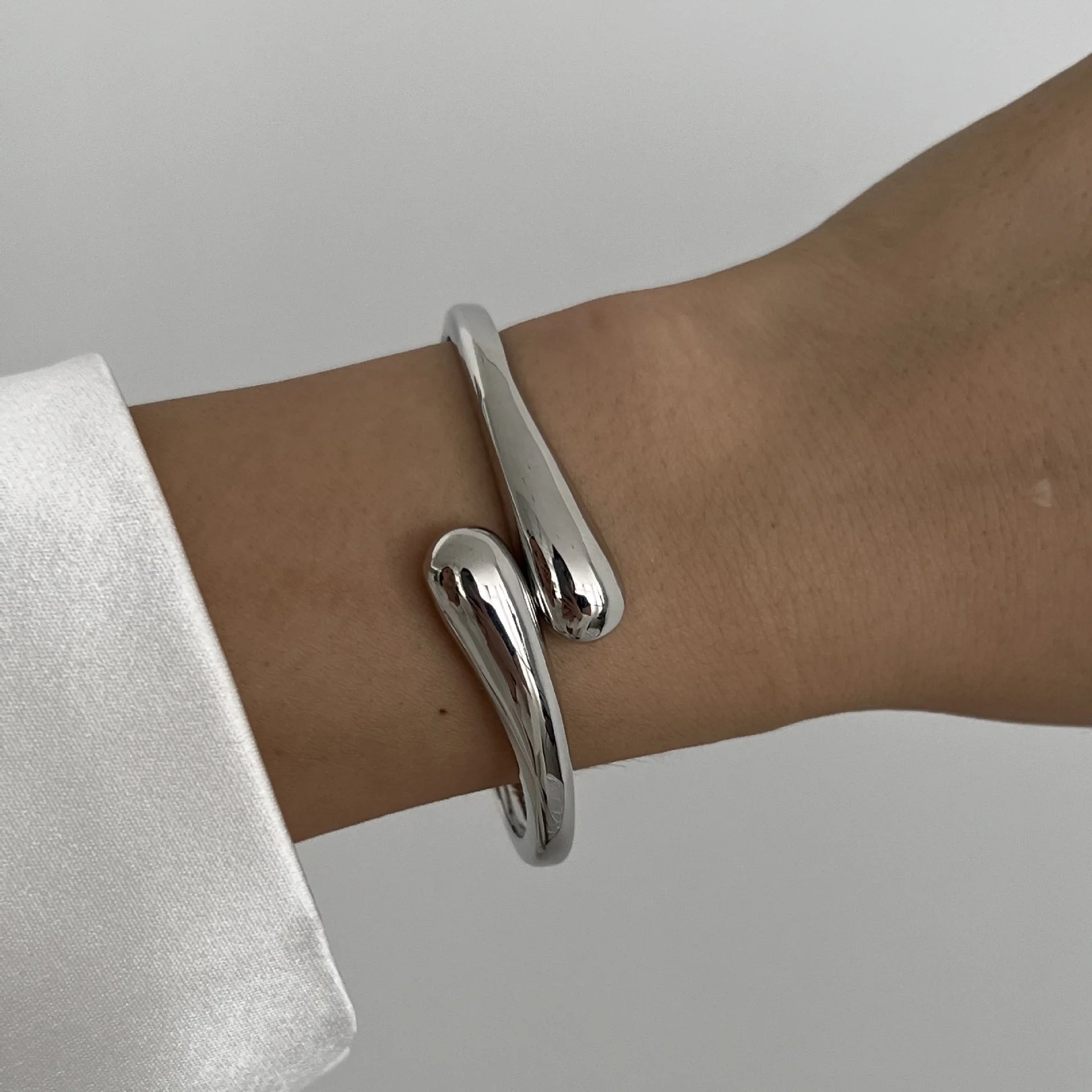 ZEYA - Avenlee Bulky Cuff Bangles