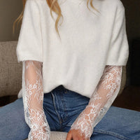 Colbie Pullover mit Spitzenärmeln