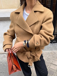 Corinne Kurzmantel mit Gürtel