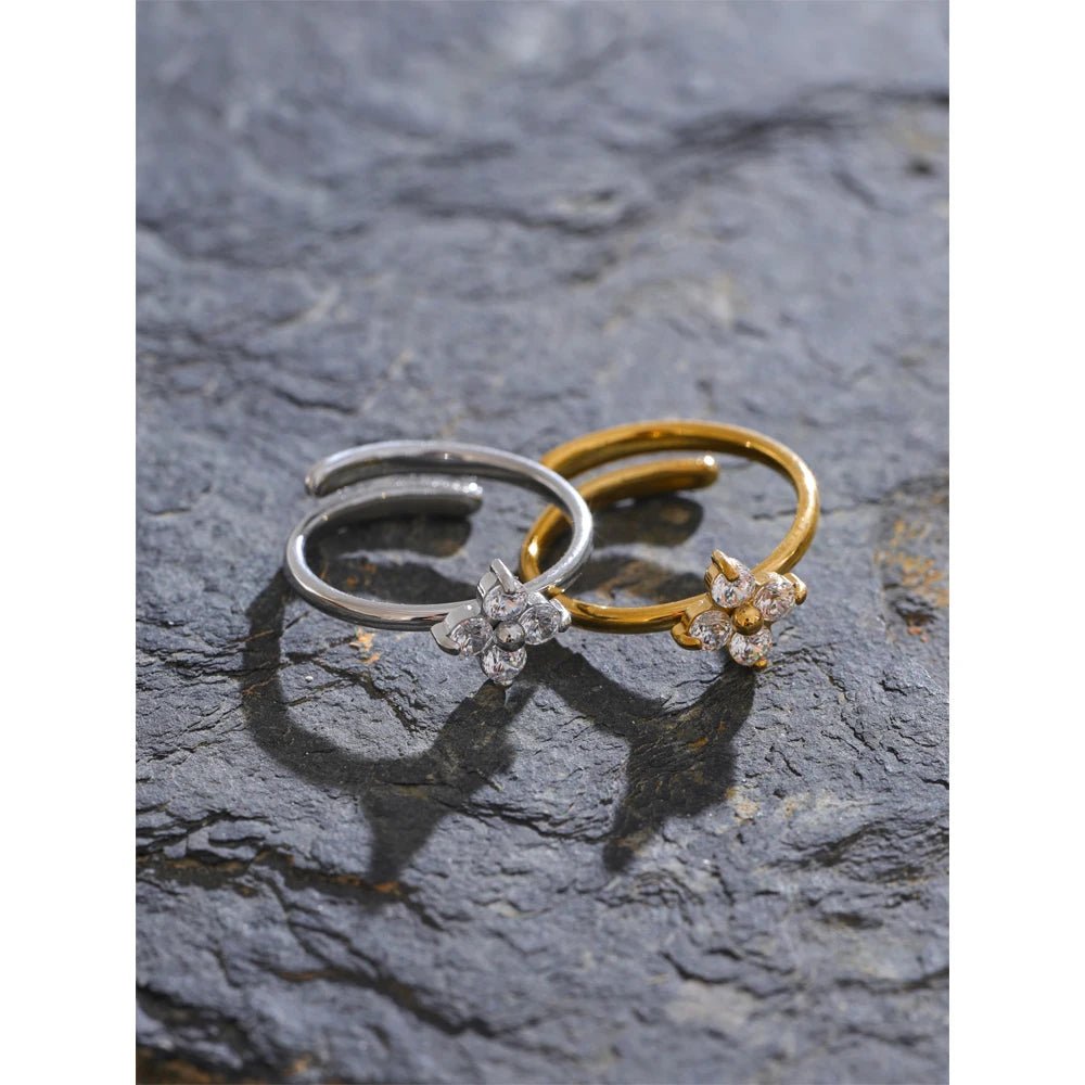 ZEYA - Desiree - Adjustable Stainless Steel Flower Ring with Sparkling Cubic Zirconia