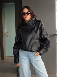 Dina Asymmetrische Jacke aus Kunstleder