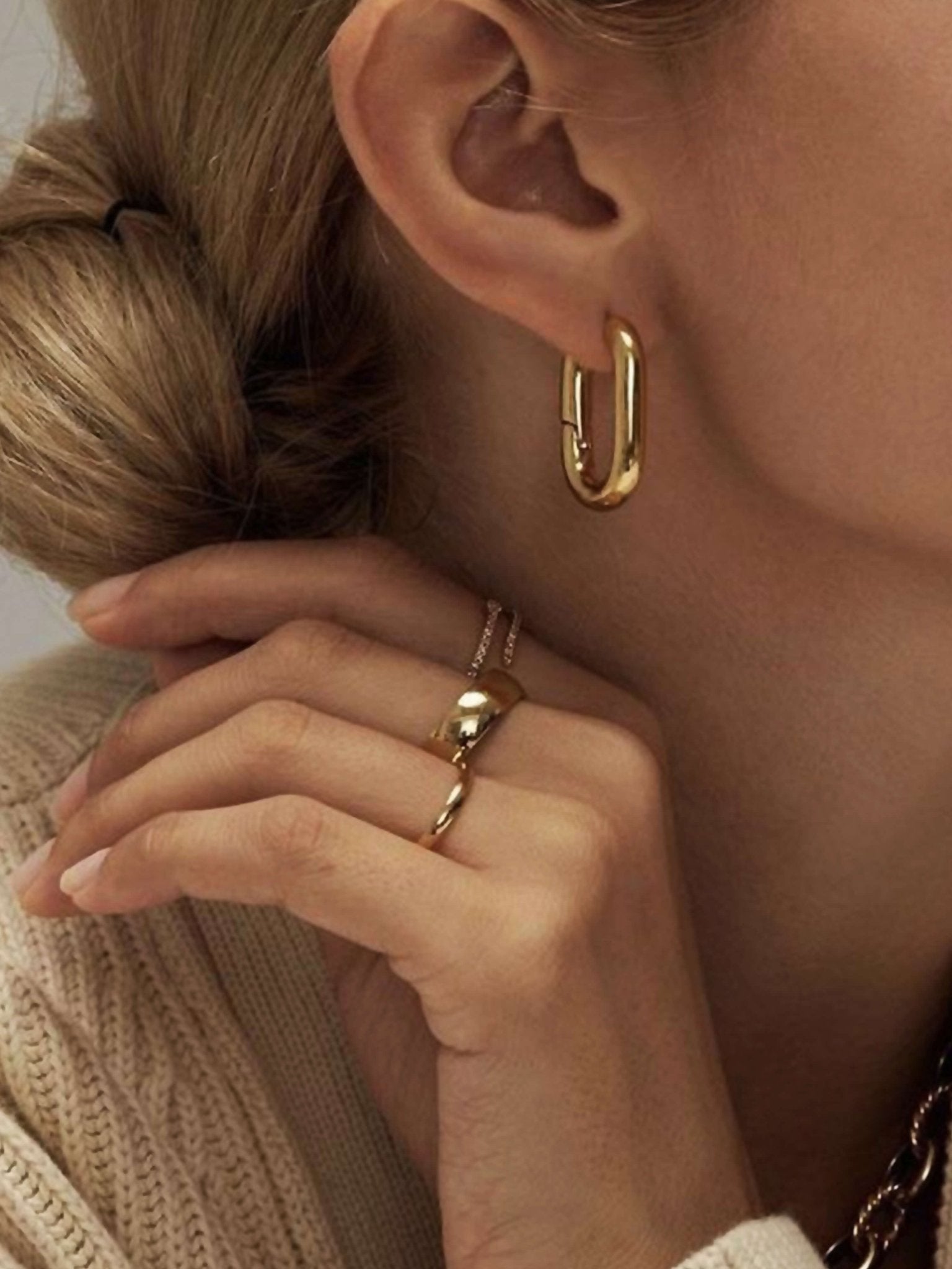 ZEYA - Emery Mini Hoop Earrings
