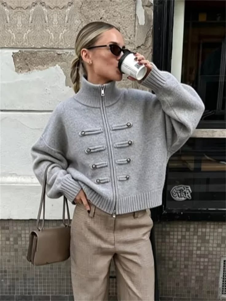 Cardigan Helena a Maglia con Zip e Collo Alto