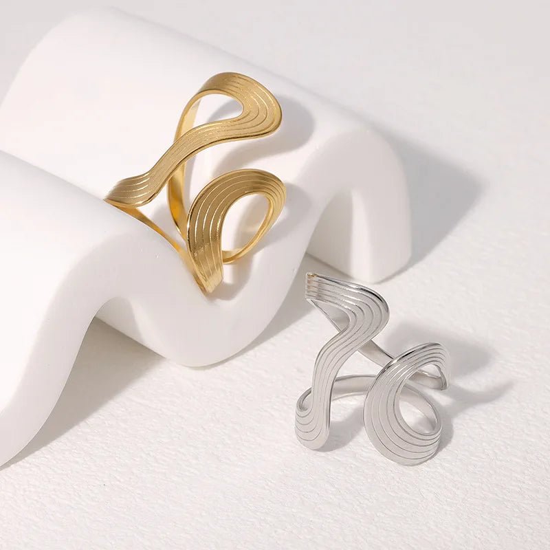 ZEYA - Kendra Asymmetrical Wave Ring