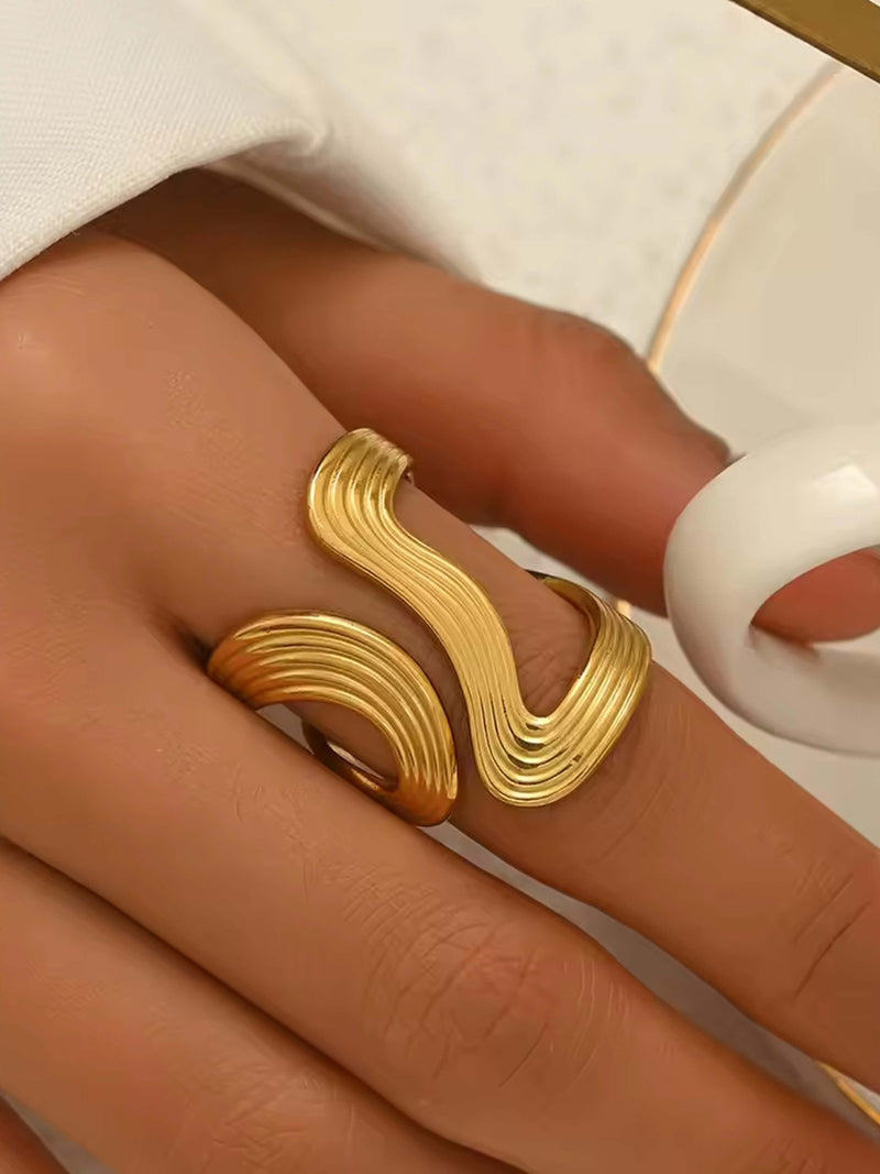 ZEYA - Kendra Asymmetrical Wave Ring