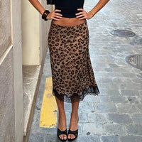 Lisa jupe midi léopard en dentelle