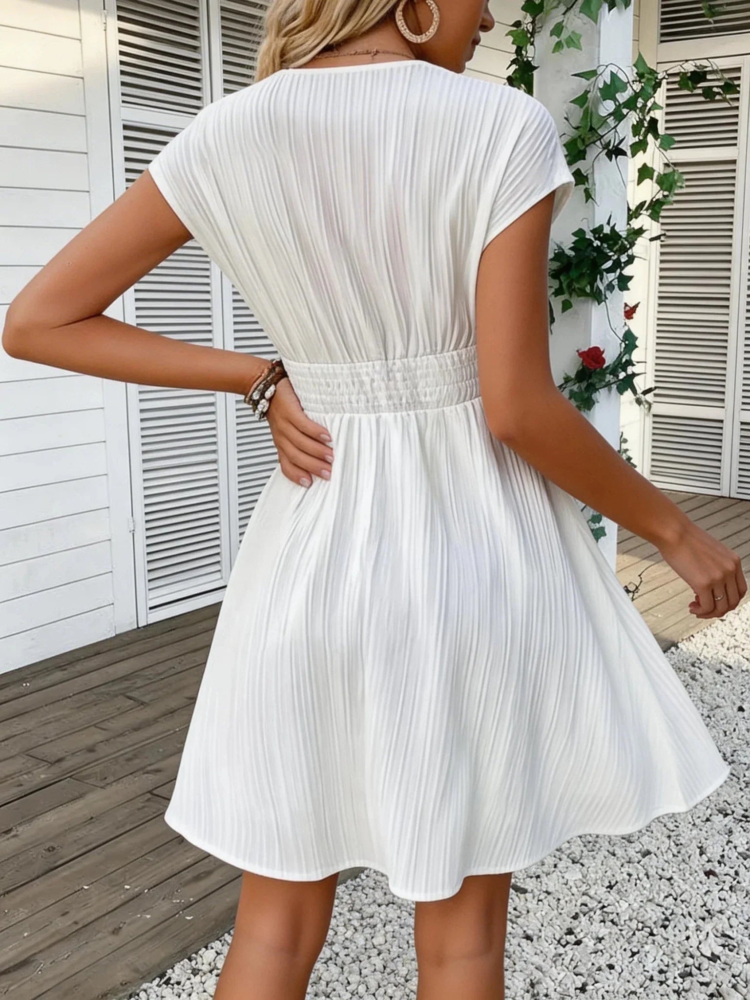 ZEYA - Lorelei French Lace V-Neck Fitted Dress