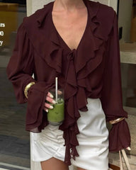 Monica Bluse mit Bindekragen und Rüschen