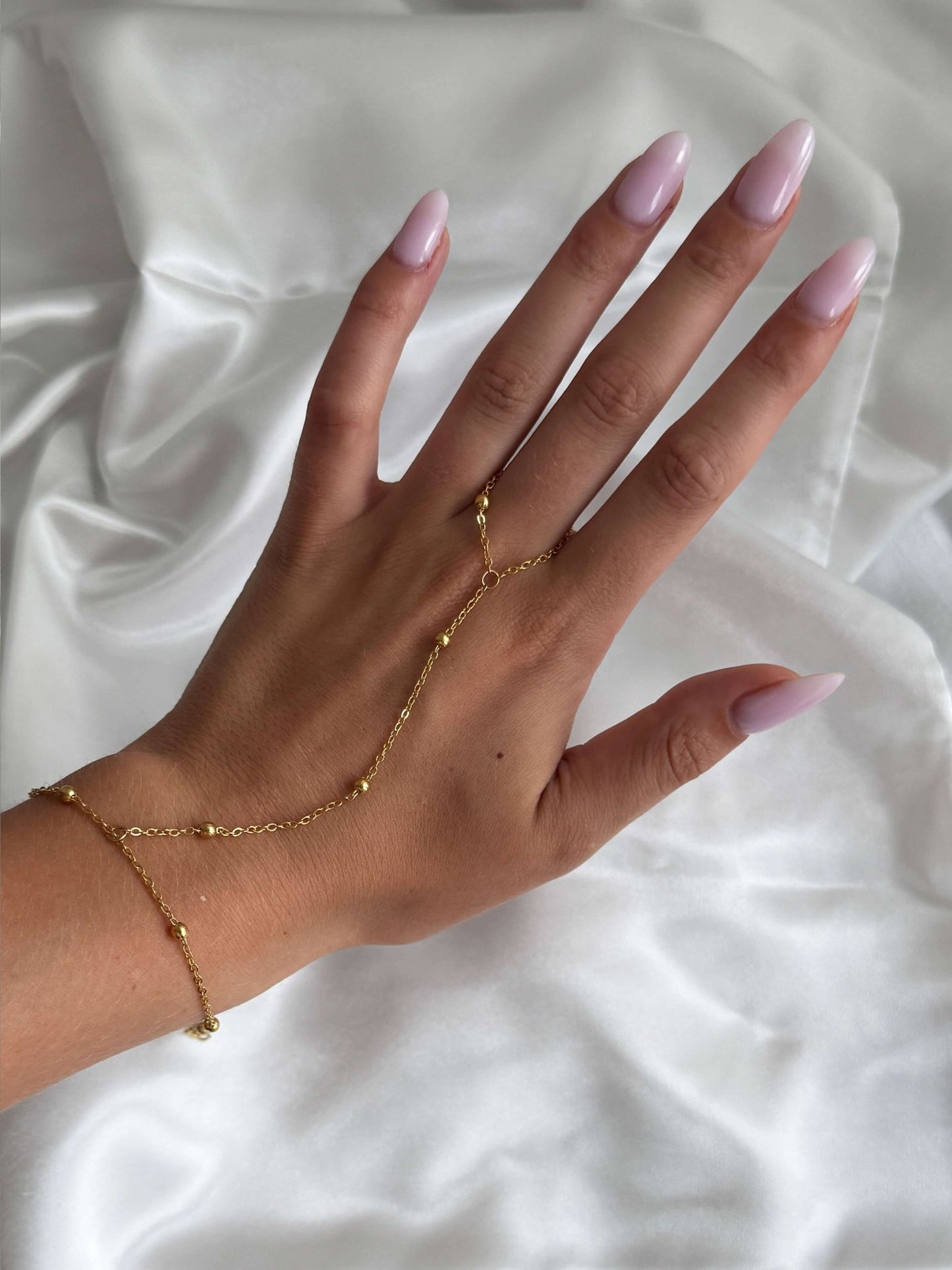 ZEYA - Odessa Handchain