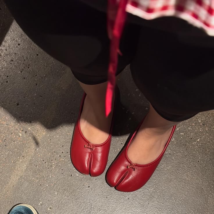 ZEYA - Sally Split Toe Ballet Flats