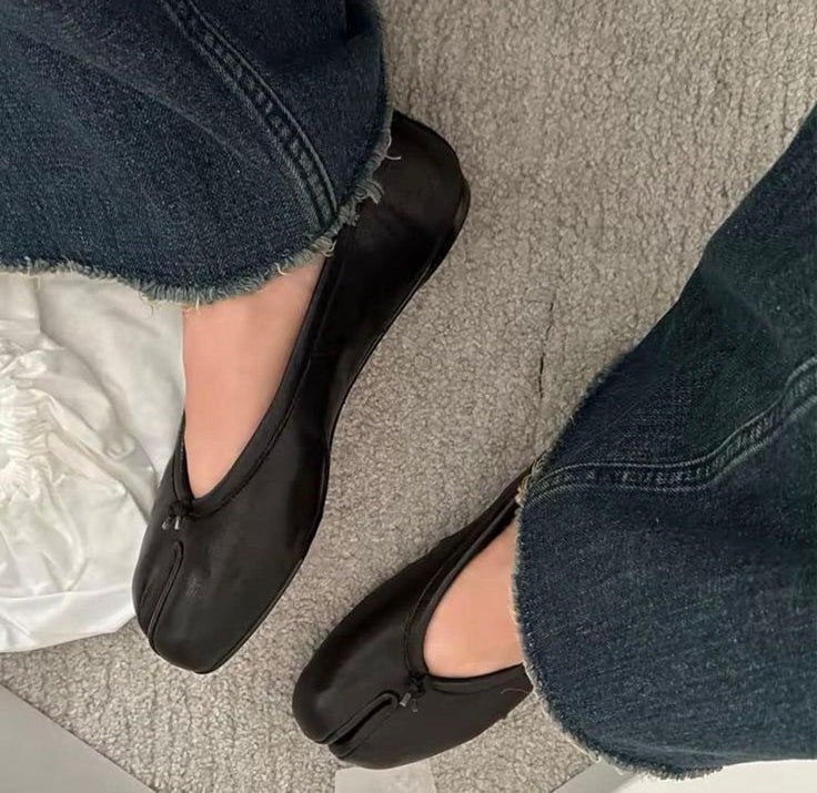ZEYA - Sally Split Toe Ballet Flats