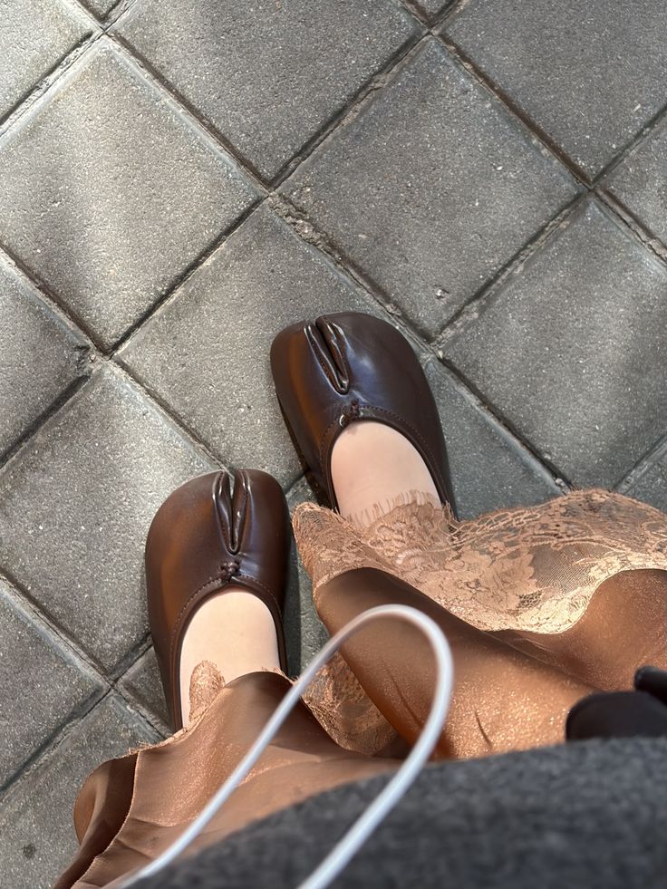 ZEYA - Sally Split Toe Ballet Flats