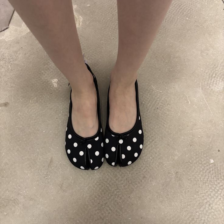 ZEYA - Sally Split Toe Ballet Flats