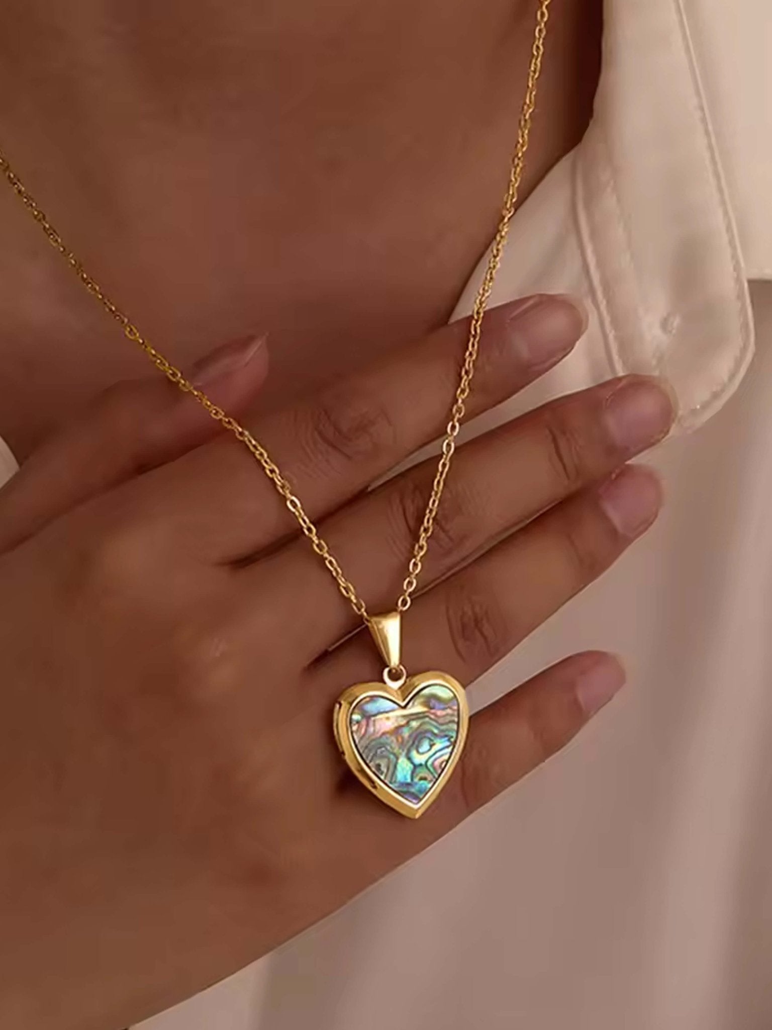 ZEYA - Selene Heart Locket Necklace