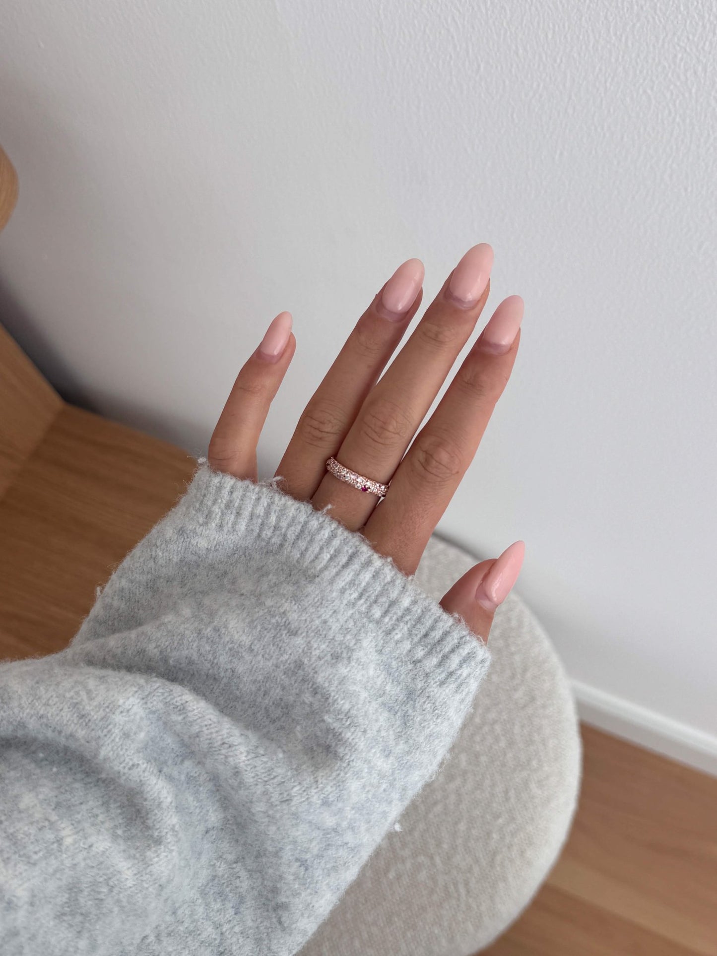 ZEYA - Valentina Gradient Rhinestone Band Ring