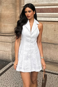 Yza Rückenfreies, geknöpftes Minikleid